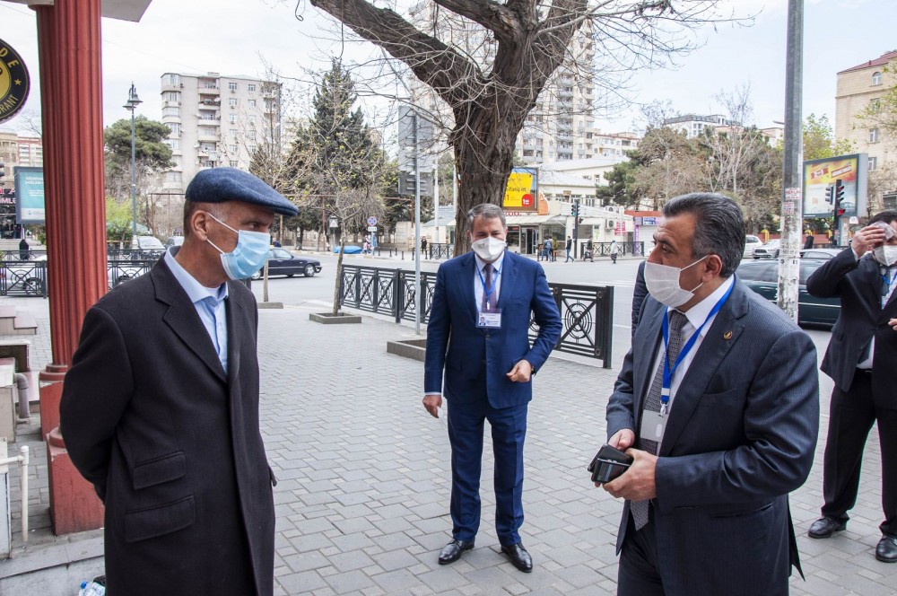 Abdin Fərzəliyev sakinləri maarifləndirir - FOTOLAR